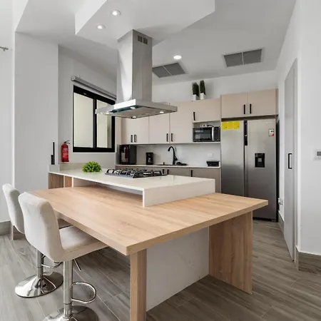 Apartment With 3 Bedrooms Bbq And Balcony